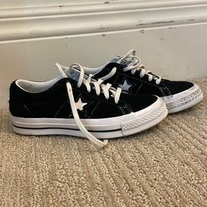 converse: black one stars